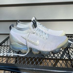 Woman's Nike Vapormax - size 9